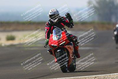 media/Sep-20-2025-TrackDaz (Sat) [[27f0cde673]]/A Group/2pm (Turn 9)/